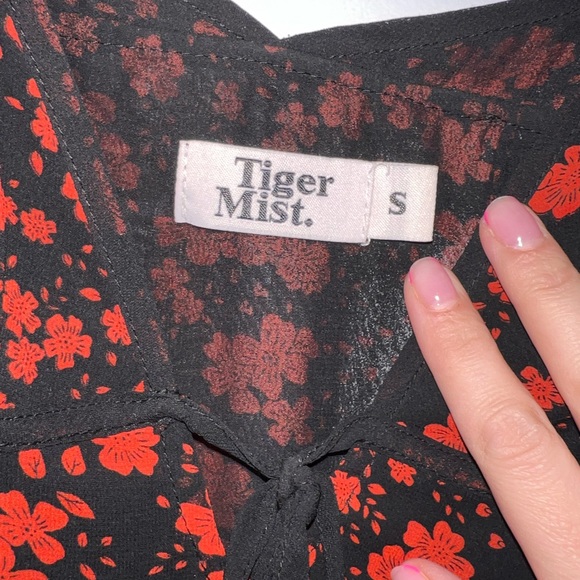 Tiger Mist “Zappa Dress” red floral - Picture 3 of 4